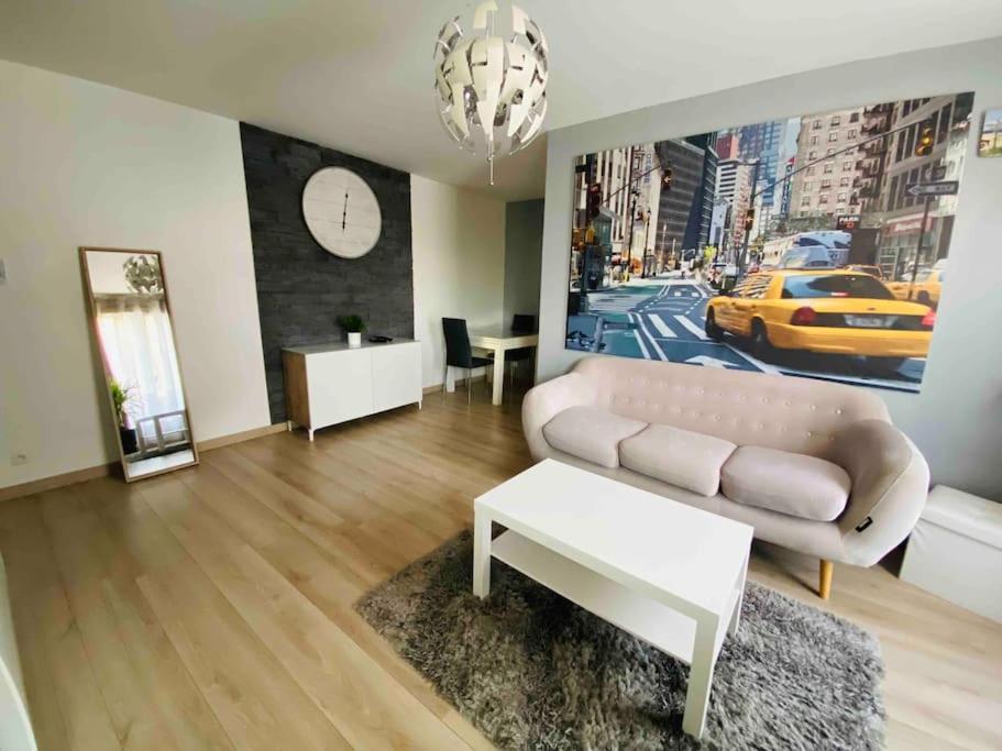 2 * Mantes-la-Ville